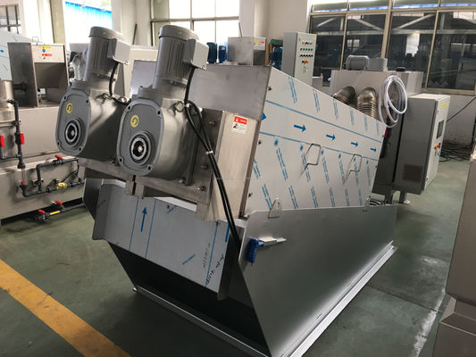 Шнековый обезвоживатель осадка 2.4-30 м3/ч SUS304